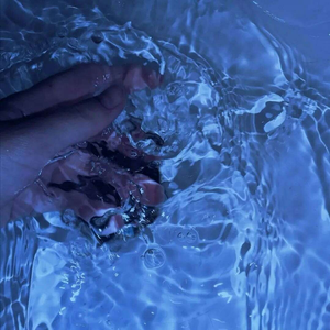 莎莉娜扒开腿做❌漫画
